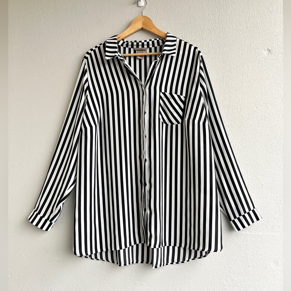 H&M | Pinstripe Button-down Shirt